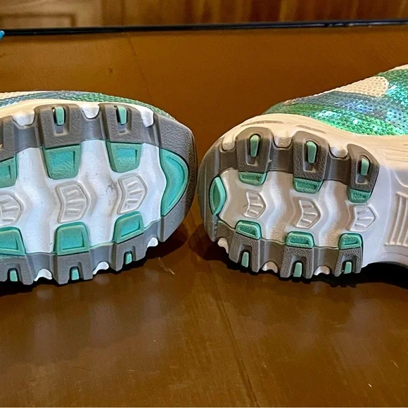 Skechers Womens D'Lites - size 6, wore once. NO box - Picture 4 of 6